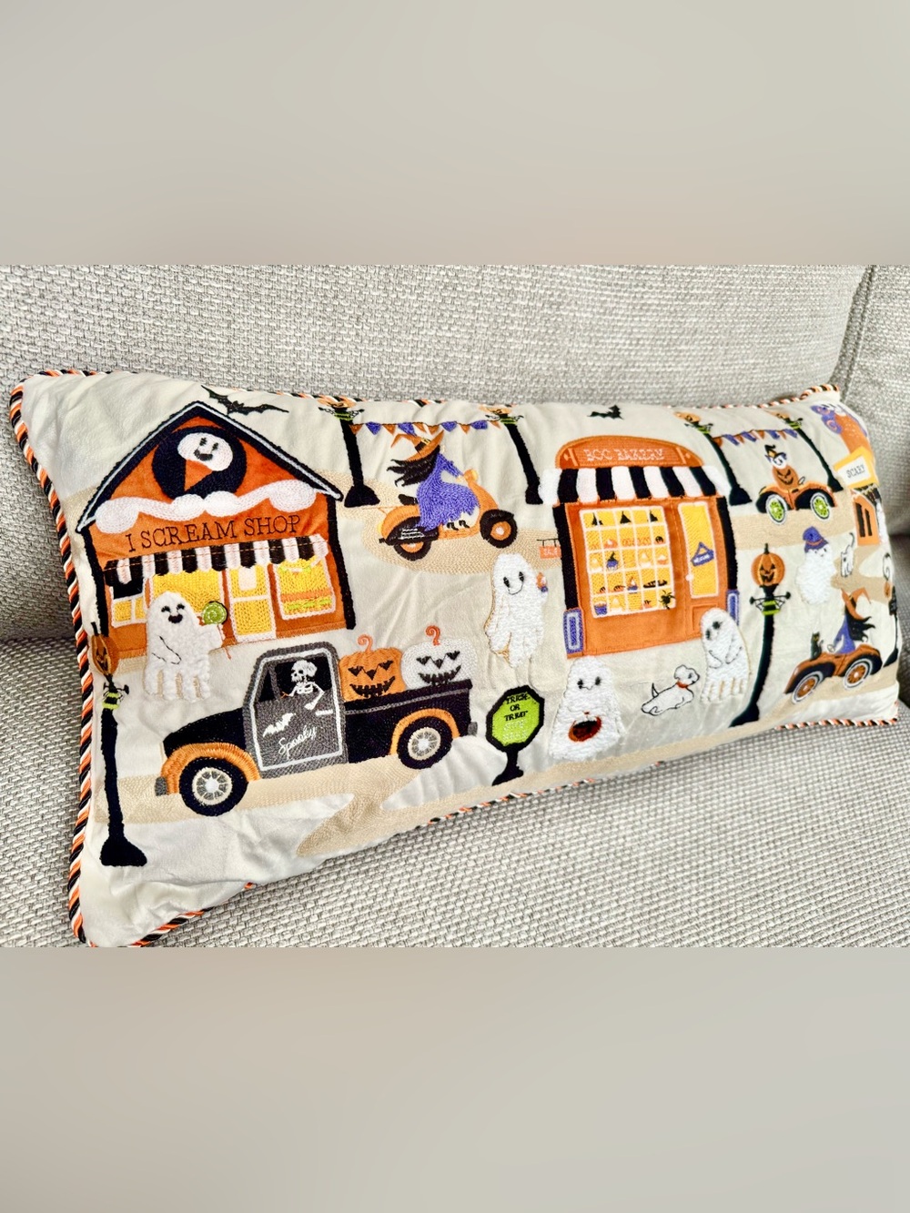 Halloween Town Pillow Ghost Village  Jack O’ Lantern Pumpkins Embroidered NWT